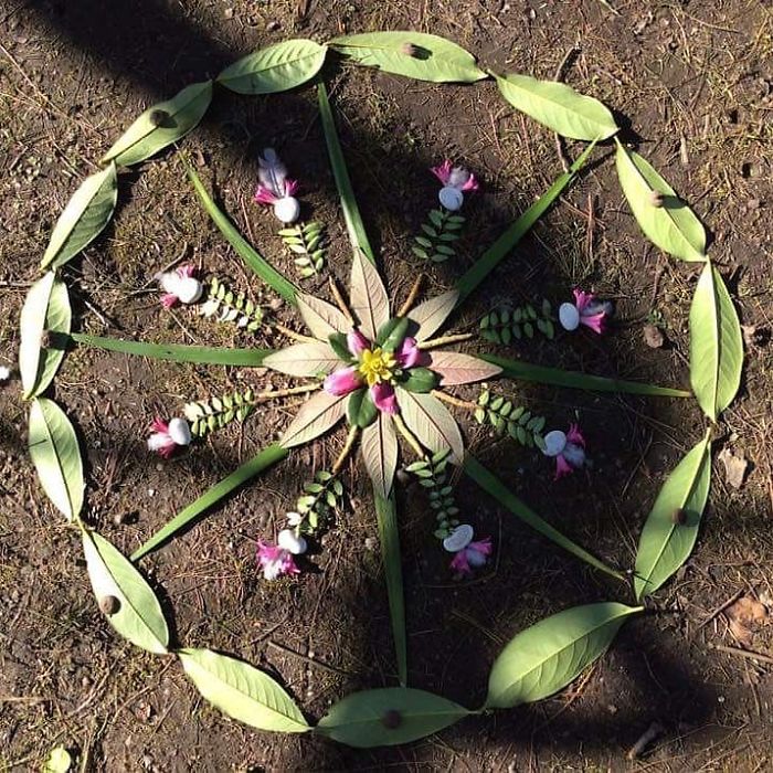 I Create Mandalas From Things I Find In Nature As A Way To Meditate
