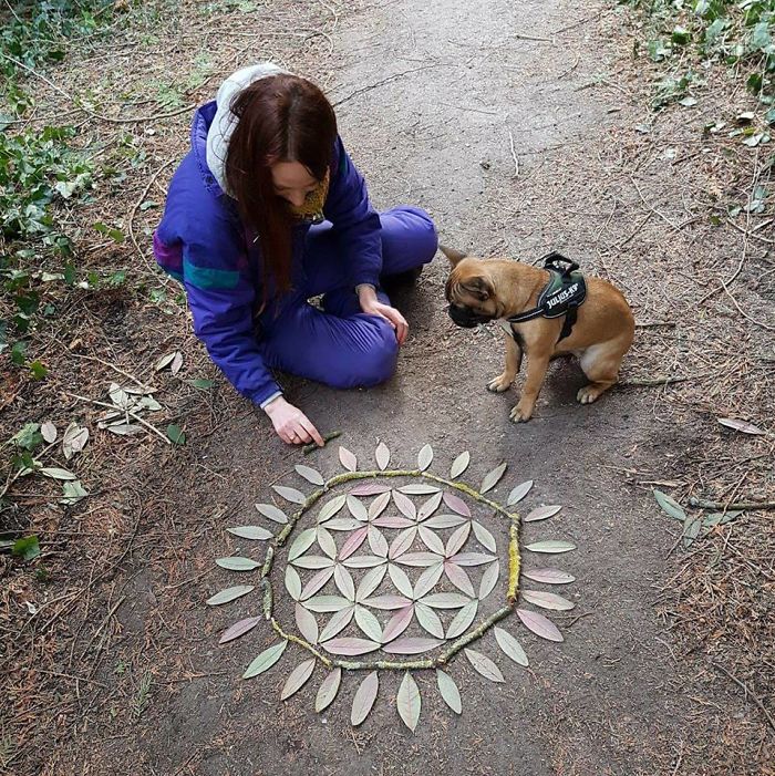 I Create Mandalas From Things I Find In Nature As A Way To Meditate