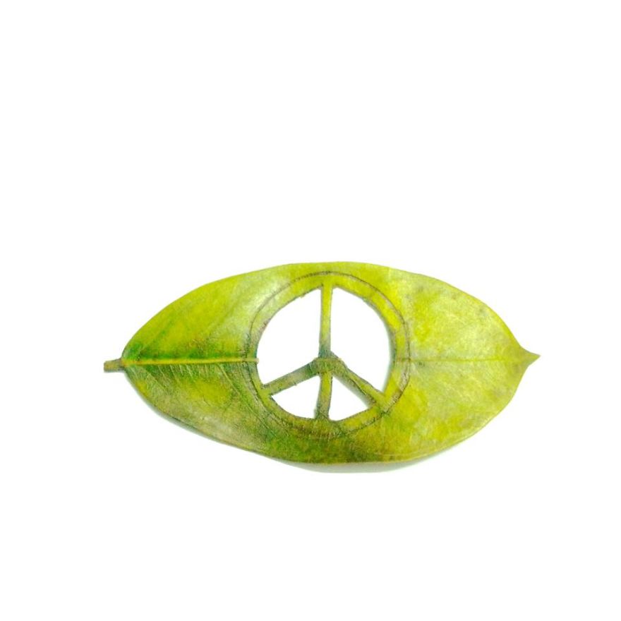 Leaf Cutting Art By Thinh Hoang (Part 2) Leaf Cutting Art By Thinh Hoang (Part 2)