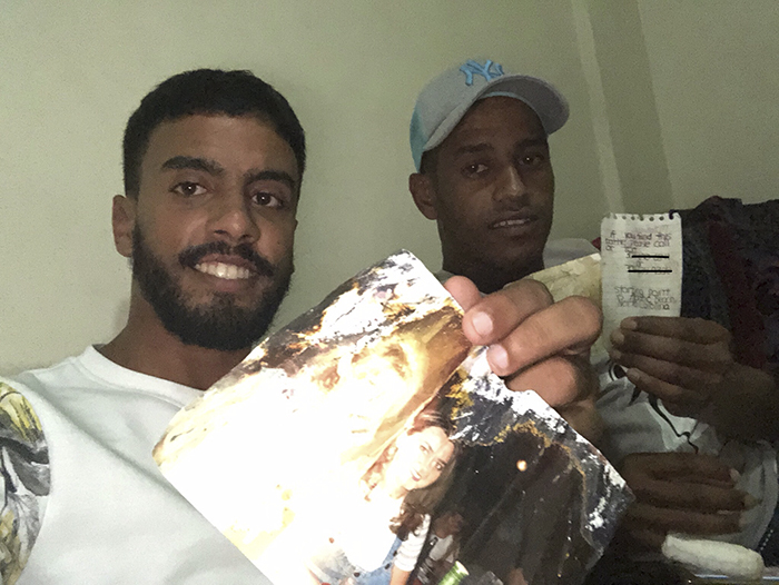 After Their Mother Passed Away These Siblings Threw A Message In A Bottle And In 2 Years Received An Unexpected Response