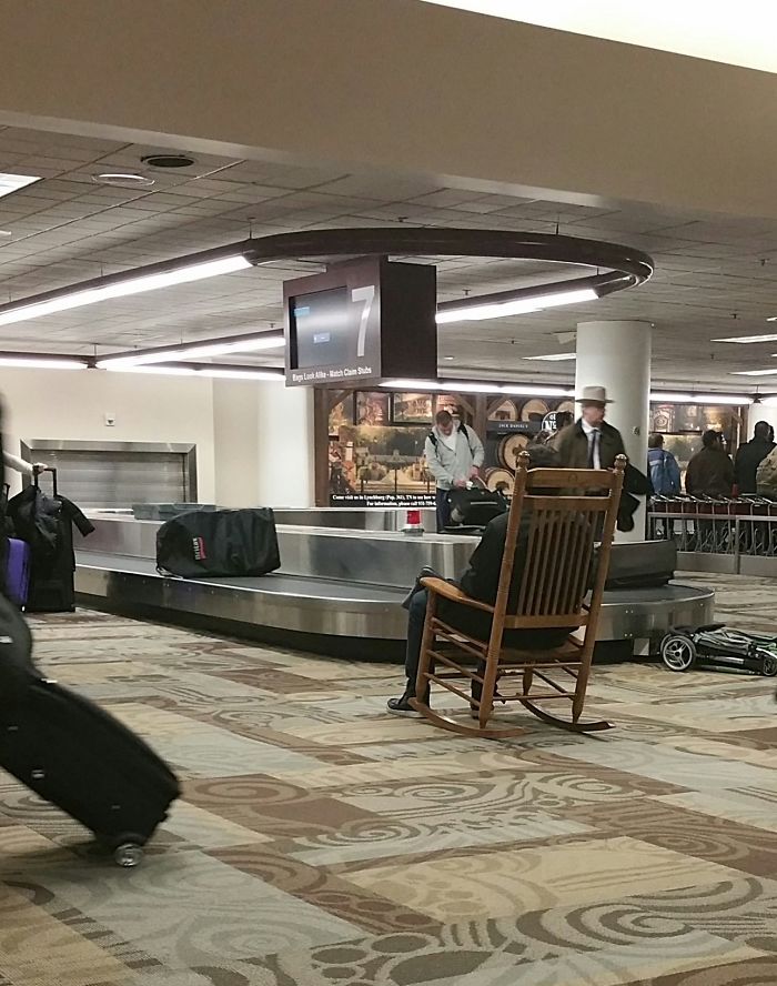 126 Times People Had To Look Twice To Understand What They Were Seeing At The Airport 126 Times People Had To Look Twice To Understand What They Were Seeing At The Airport