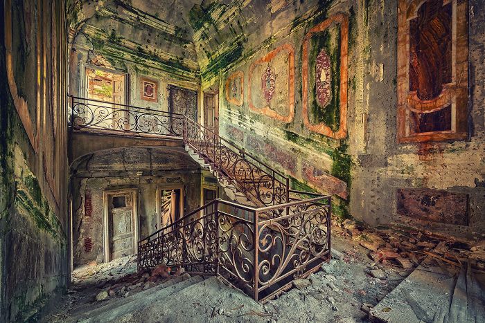 Photographer Takes Pictures Of Abandoned Buildings Around Europe Photographer Takes Pictures Of Abandoned Buildings Around Europe