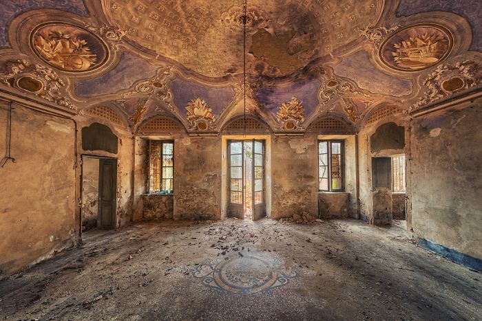 Photographer Takes Pictures Of Abandoned Buildings Around Europe Photographer Takes Pictures Of Abandoned Buildings Around Europe