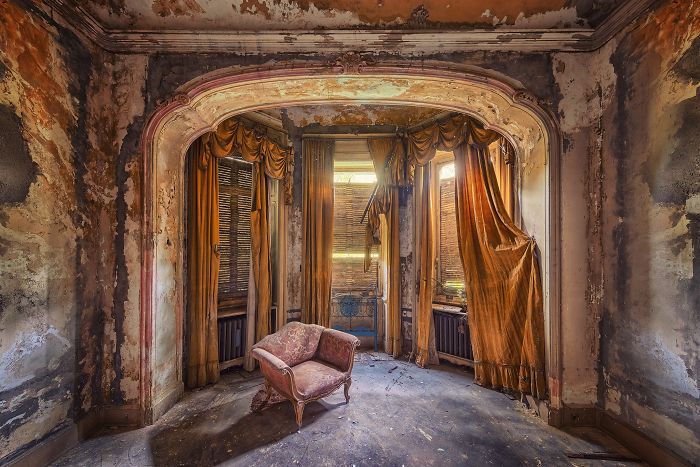 Photographer Takes Pictures Of Abandoned Buildings Around Europe Photographer Takes Pictures Of Abandoned Buildings Around Europe