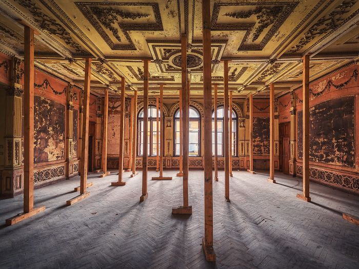 Photographer Takes Pictures Of Abandoned Buildings Around Europe Photographer Takes Pictures Of Abandoned Buildings Around Europe