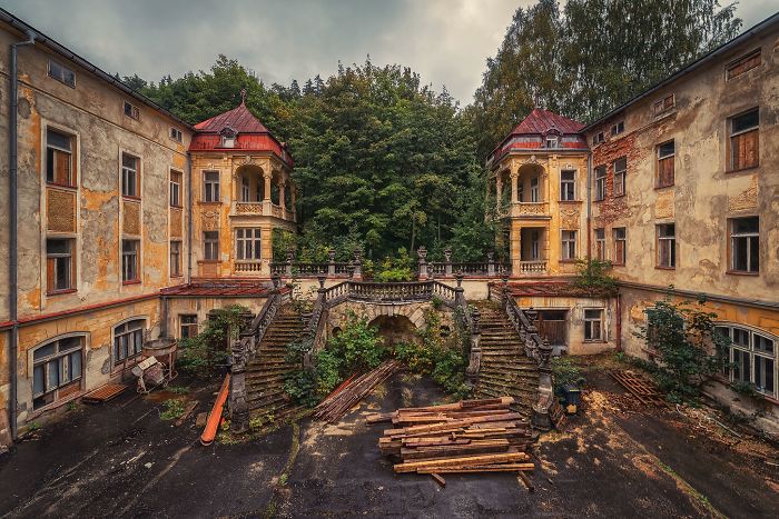 Photographer Takes Pictures Of Abandoned Buildings Around Europe Photographer Takes Pictures Of Abandoned Buildings Around Europe