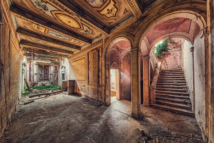 Photographer Takes Pictures Of Abandoned Buildings Around Europe Photographer Takes Pictures Of Abandoned Buildings Around Europe