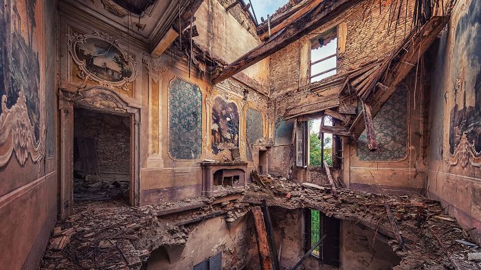 Photographer Takes Pictures Of Abandoned Buildings Around Europe Photographer Takes Pictures Of Abandoned Buildings Around Europe