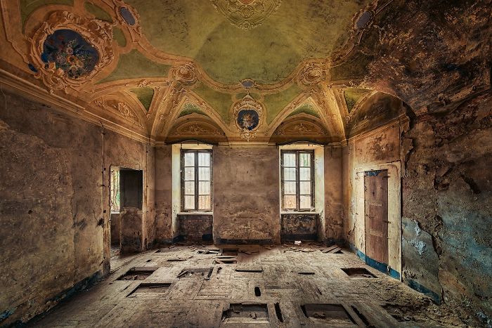 Photographer Takes Pictures Of Abandoned Buildings Around Europe Photographer Takes Pictures Of Abandoned Buildings Around Europe