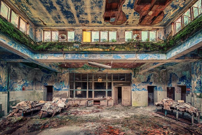 Photographer Takes Pictures Of Abandoned Buildings Around Europe Photographer Takes Pictures Of Abandoned Buildings Around Europe