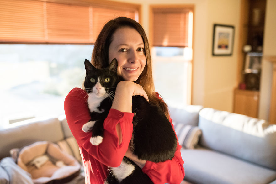 Woman Travels 1,300 Miles For Her Cat&#8217;s Cancer Treatment