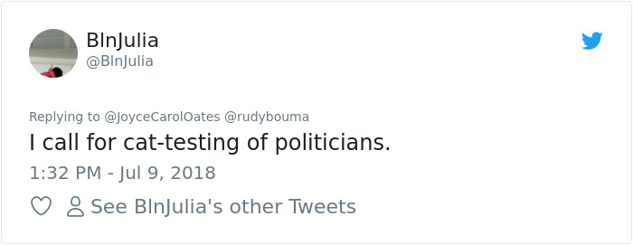 The Way This Polish Academic ‘Reacts’ When Cat Interrupts His Serious Interview Amuses The Internet The Way This Polish Academic ‘Reacts’ When Cat Interrupts His Serious Interview Amuses The Internet