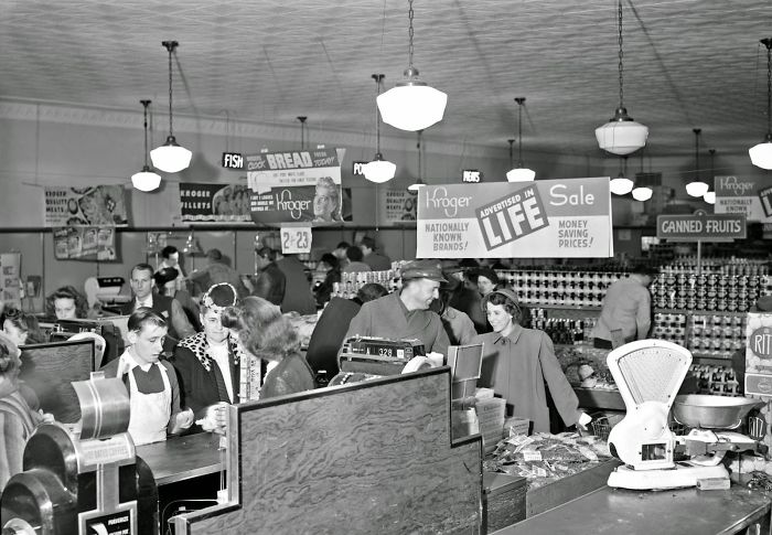61 Rare Vintage Photos Of Grocery Stores That May Surprise You