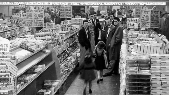 61 Rare Vintage Photos Of Grocery Stores That May Surprise You