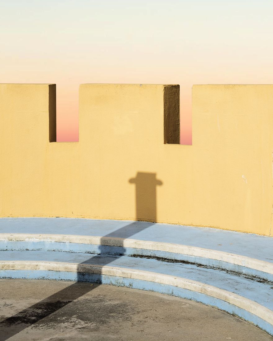 Spatial Visions – An Exploration Of Human Loneliness With A Visual Atmosphere Spatial Visions – An Exploration Of Human Loneliness With A Visual Atmosphere