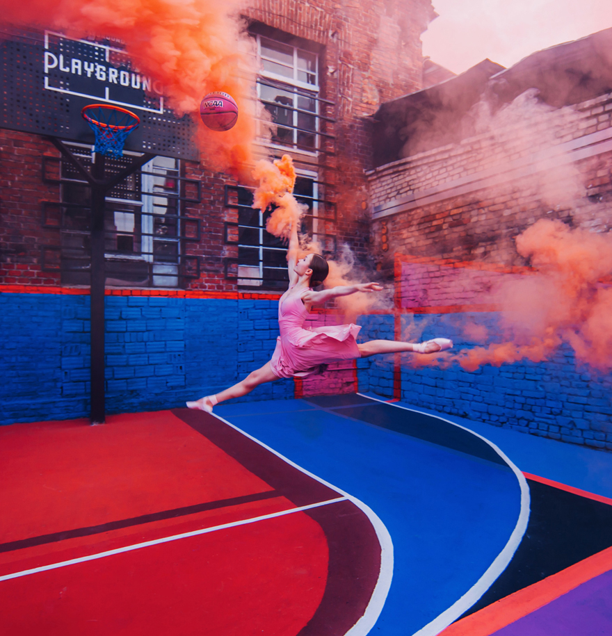 I Travel The World To Photograph Girls In Dresses Against Backgrounds Of The Most Beautiful Places (New Pics) I Travel The World To Photograph Girls In Dresses Against Backgrounds Of The Most Beautiful Places (New Pics)