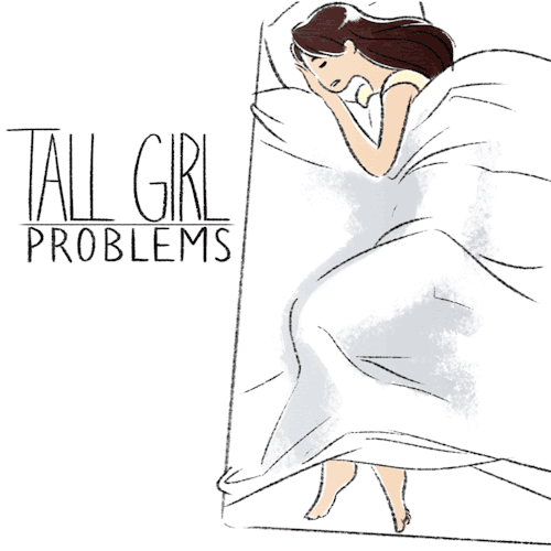 Artist Illustrates Tall &#038; Short Girl Problems, And The Result Is Hilariously Relatable