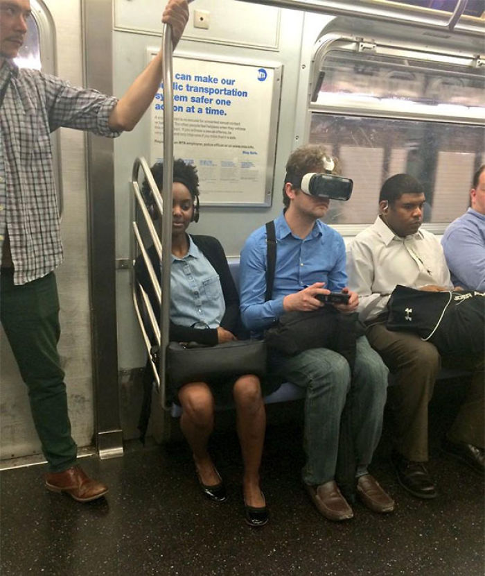 104 Times People Had To Look Twice To Understand What They Were Seeing On The Subway