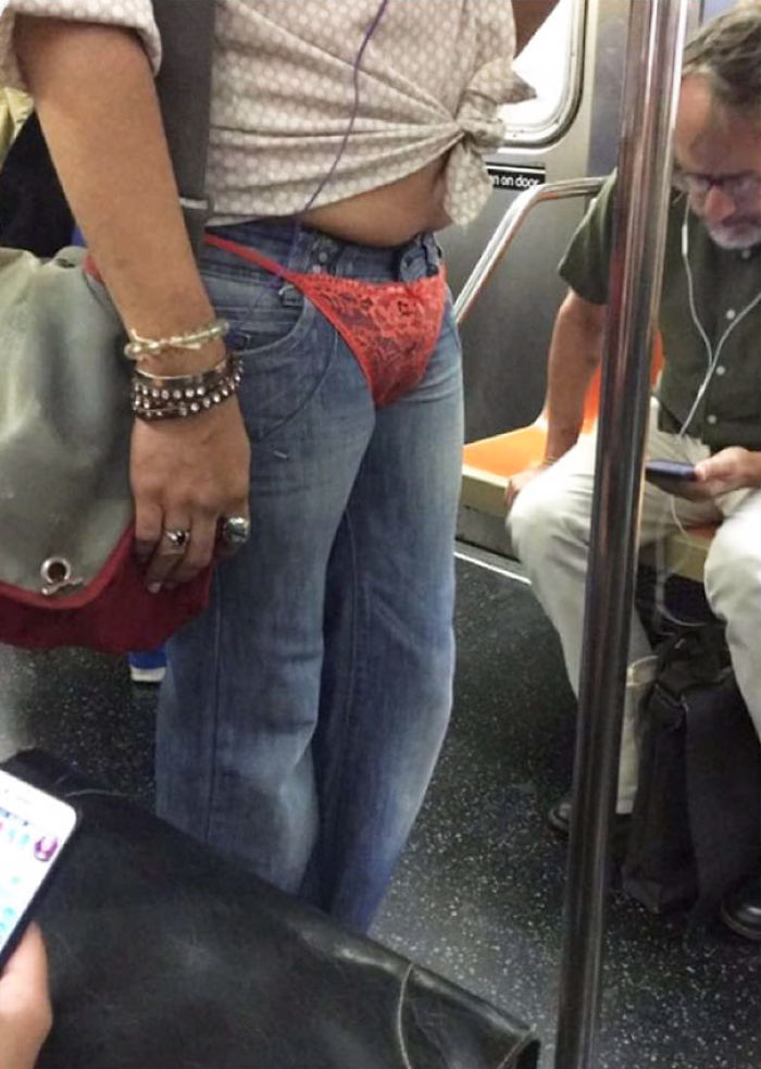 104 Times People Had To Look Twice To Understand What They Were Seeing On The Subway