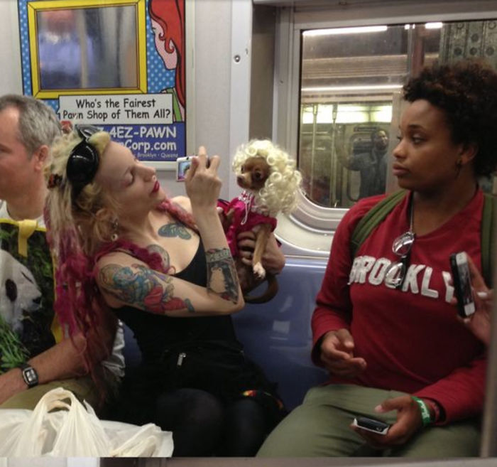 104 Times People Had To Look Twice To Understand What They Were Seeing On The Subway