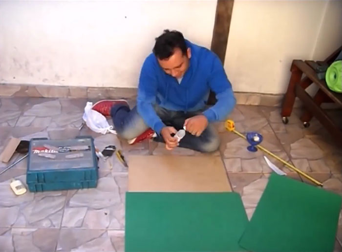 Guys Help Blind And Deaf Friend ‘Watch’ Word Cup And It Melts Everyones’ Hearts Guys Help Blind And Deaf Friend ‘Watch’ Word Cup And It Melts Everyones’ Hearts