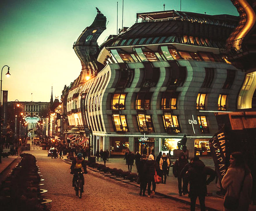 I Create Different, Distorted World