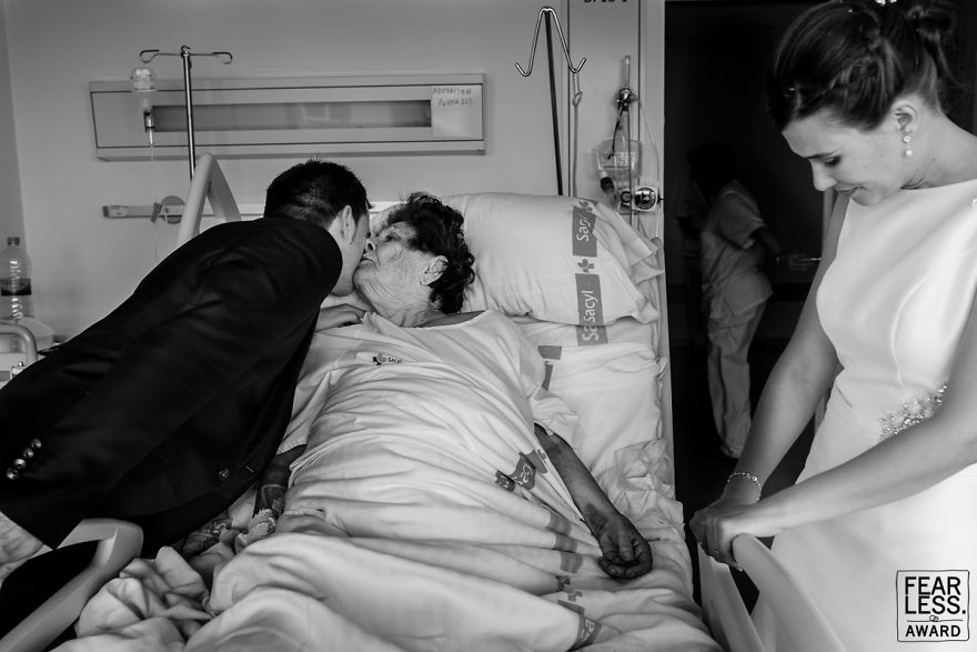 The Best Wedding Photos Of 2018 Show What Happens When You Pay For A Good Photographer