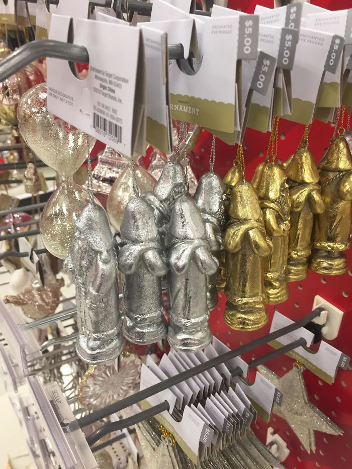 50 Hilariously Inappropriate Christmas Design Fails