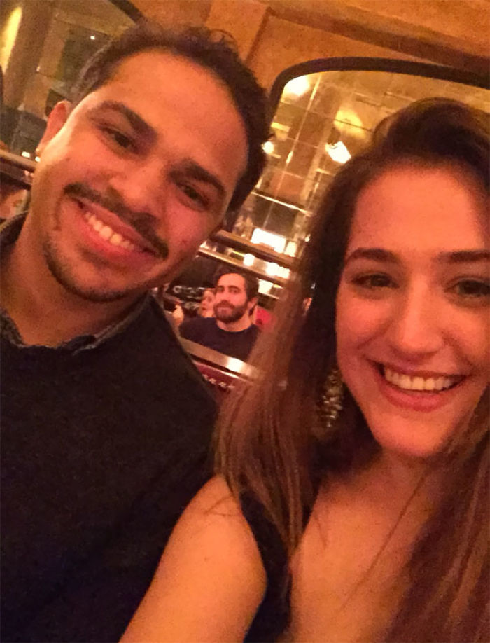 27 Times Celebrities Photobombed Ordinary People 27 Times Celebrities Photobombed Ordinary People