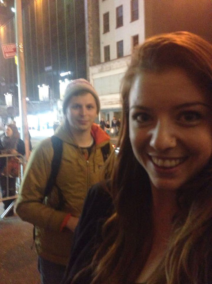 27 Times Celebrities Photobombed Ordinary People 27 Times Celebrities Photobombed Ordinary People