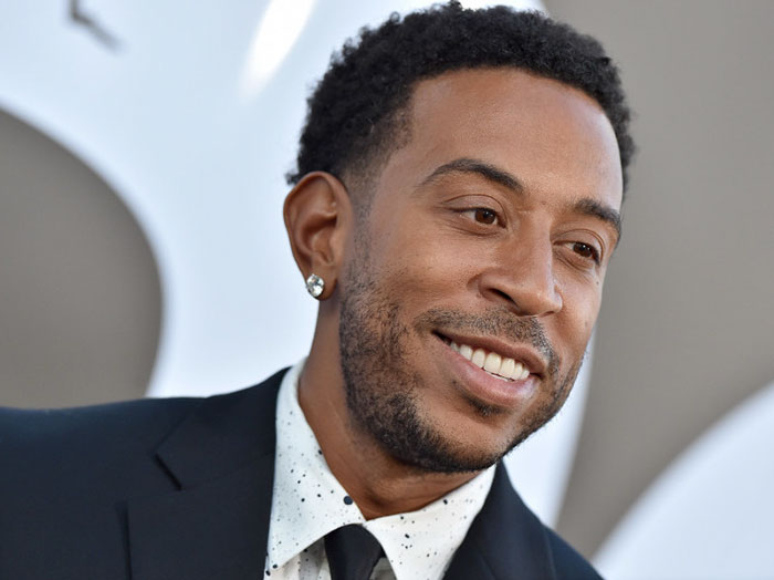 Struggling Woman Has $375 Worth Of Groceries Covered By A Kind Stranger, Later Finds Out It&#8217;s Ludacris