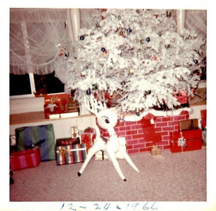 50 Photos Of Christmas Home Decor In The 1950s And 1960s Show How Much Things Have Changed 50 Photos Of Christmas Home Decor In The 1950s And 1960s Show How Much Things Have Changed