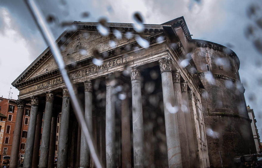 I Captured The Ancient Beauty Of Rome In The Rain