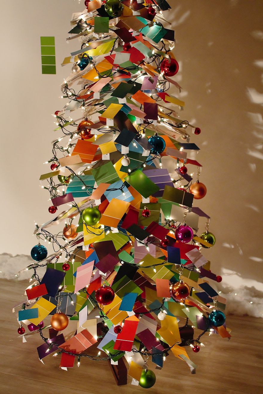 We Made An Unconventional Christmas Tree From A Stack Of Paint Samples And Some Old Blinds We Made An Unconventional Christmas Tree From A Stack Of Paint Samples And Some Old Blinds