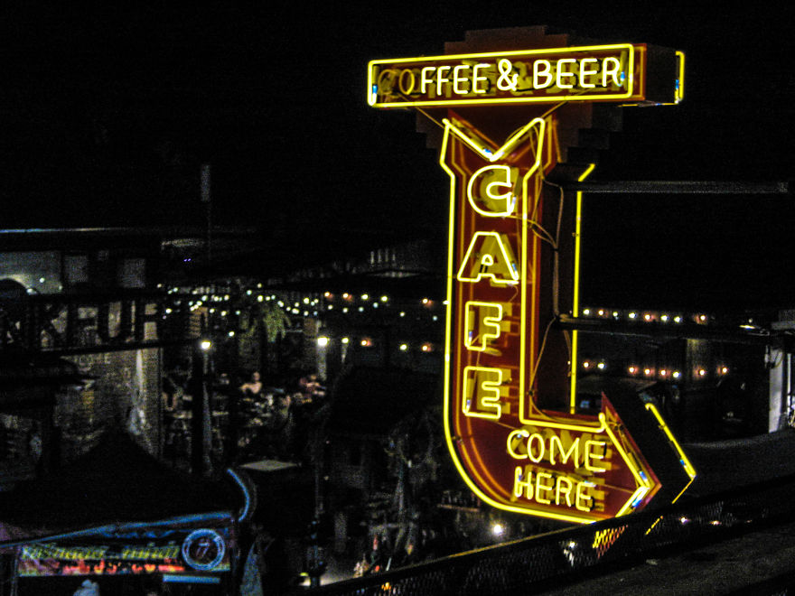 I Photographed Thailand With A £5 Camera I Photographed Thailand With A £5 Camera