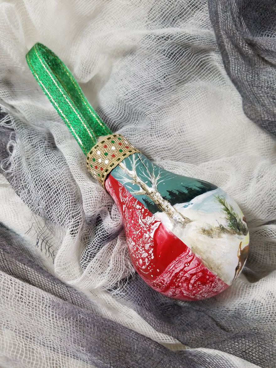 I Transform Burnt Out Light Bulbs Into Christmas Ornaments I Transform Burnt Out Light Bulbs Into Christmas Ornaments