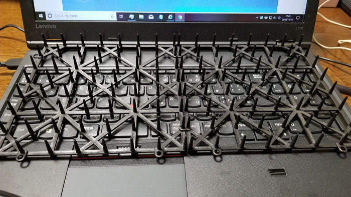 Japanese Man Creates Anti-Cat Keyboard Protection, Tests It On His Cat Japanese Man Creates Anti-Cat Keyboard Protection, Tests It On His Cat