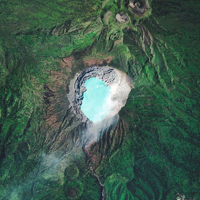 Breathtaking Satellite Photos That Will Change How You See Our World (New Pics) Breathtaking Satellite Photos That Will Change How You See Our World (New Pics)