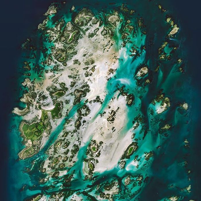 Breathtaking Satellite Photos That Will Change How You See Our World (New Pics) Breathtaking Satellite Photos That Will Change How You See Our World (New Pics)