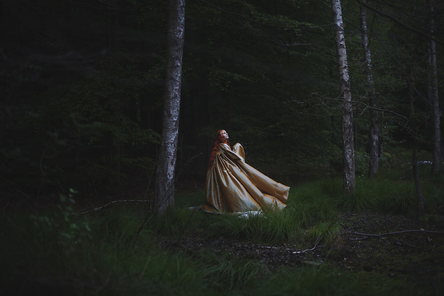 I Created A Dark Fantasy Photography Series About Mermaids Forced To Live On Land I Created A Dark Fantasy Photography Series About Mermaids Forced To Live On Land