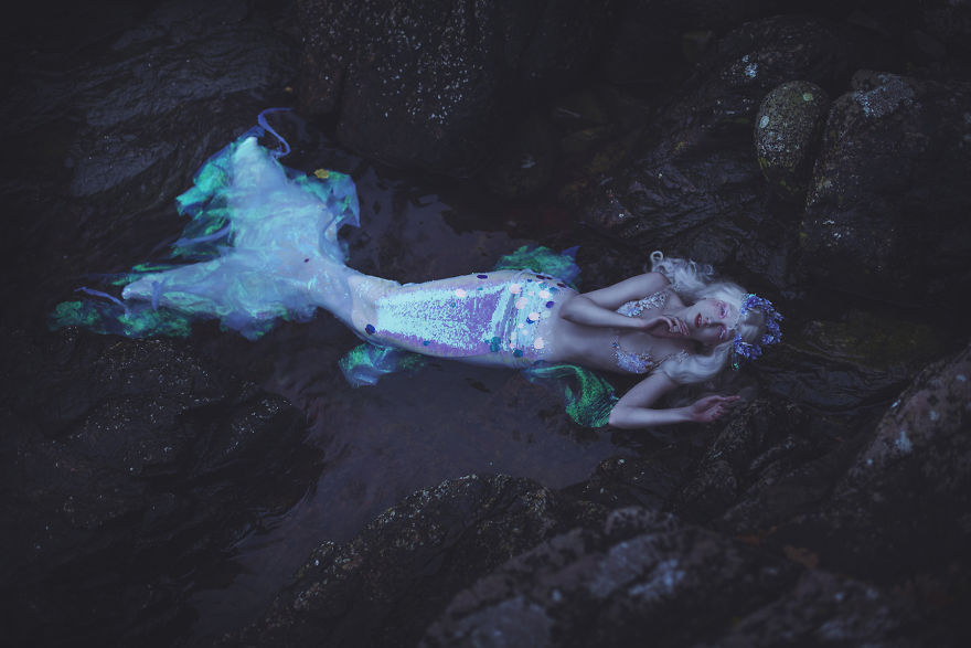 I Created A Dark Fantasy Photography Series About Mermaids Forced To Live On Land I Created A Dark Fantasy Photography Series About Mermaids Forced To Live On Land
