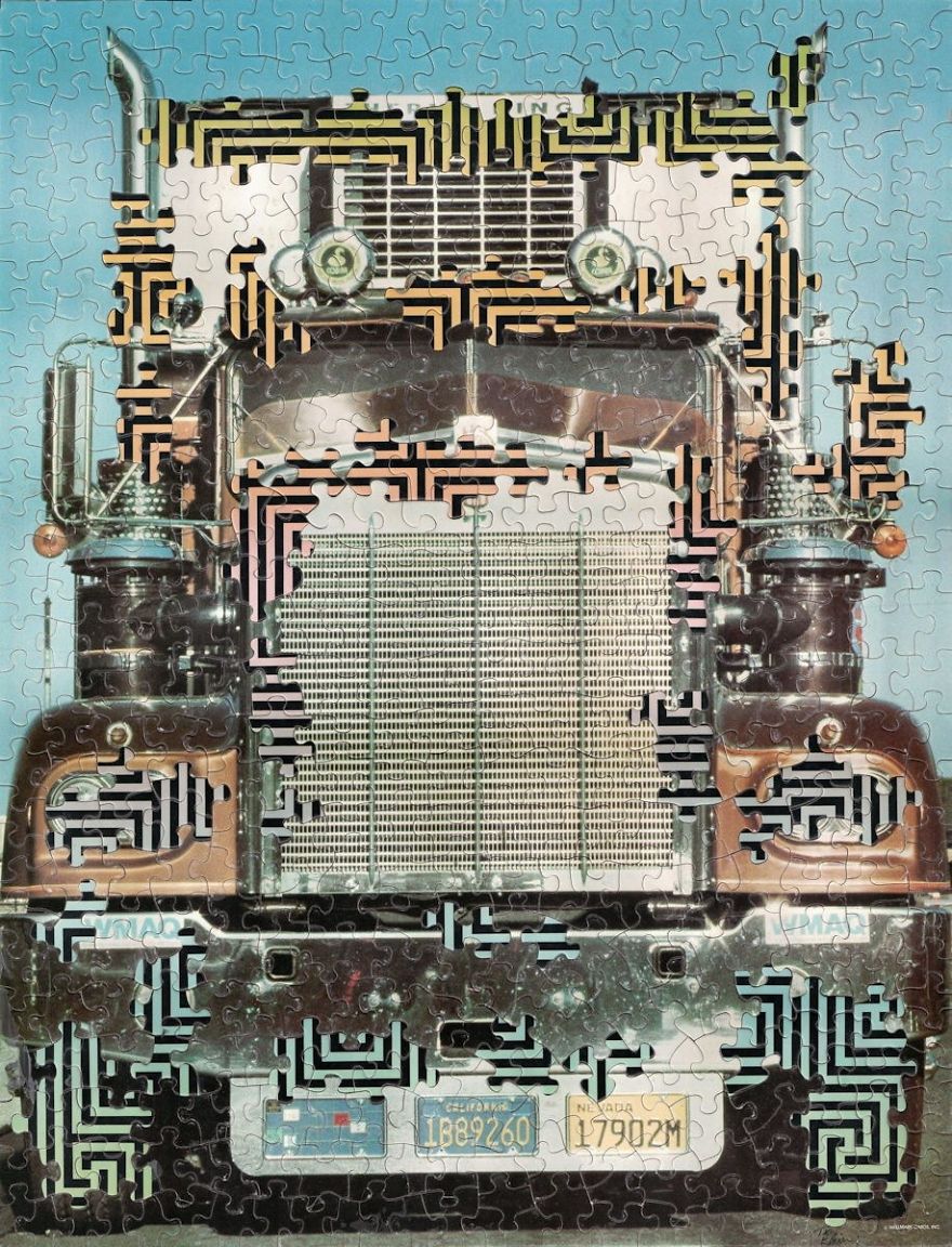 Artist Comes Up With Genius Way To Use Puzzles, Sells The Result For Up To $650 Artist Comes Up With Genius Way To Use Puzzles, Sells The Result For Up To $650