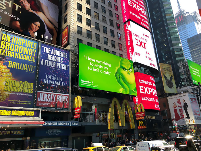 This Billboard Campaign To Promote The New Grinch Movie Is Hilariously Roasting Various Cities Of America This Billboard Campaign To Promote The New Grinch Movie Is Hilariously Roasting Various Cities Of America