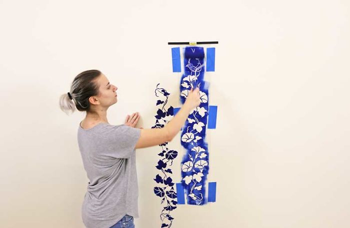 DIY Floral Accent Wall With Stencils DIY Floral Accent Wall With Stencils