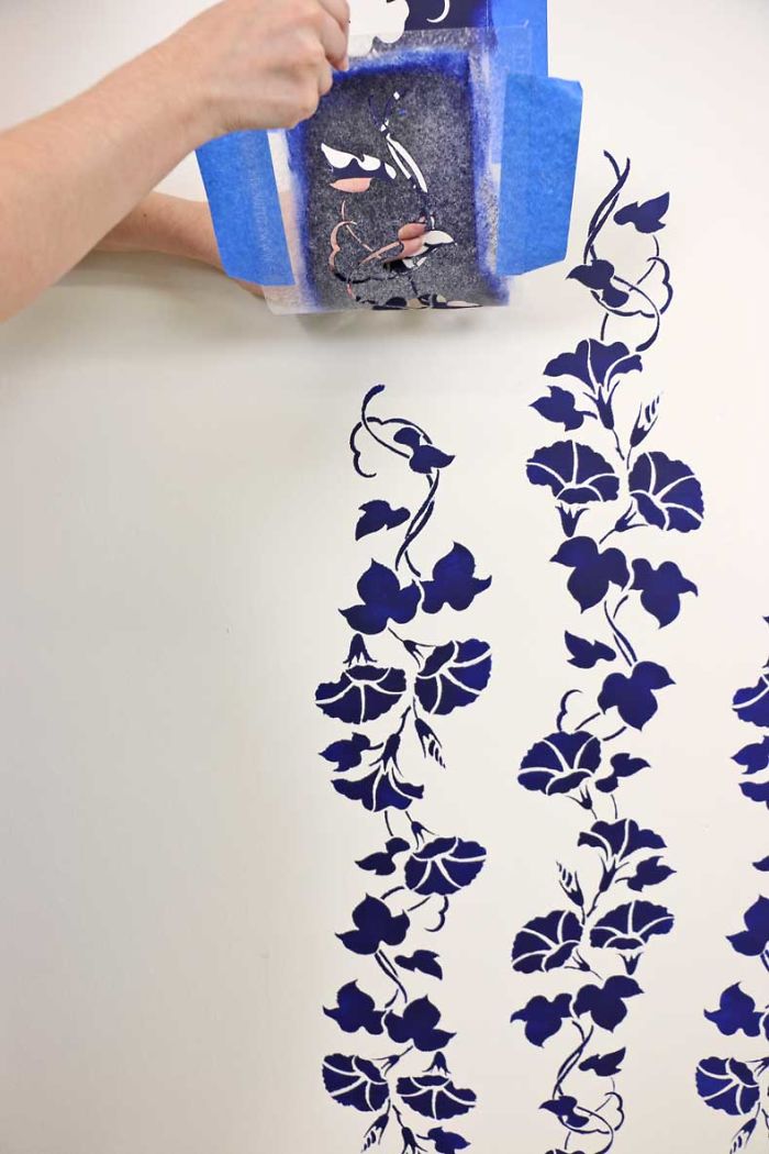 DIY Floral Accent Wall With Stencils DIY Floral Accent Wall With Stencils