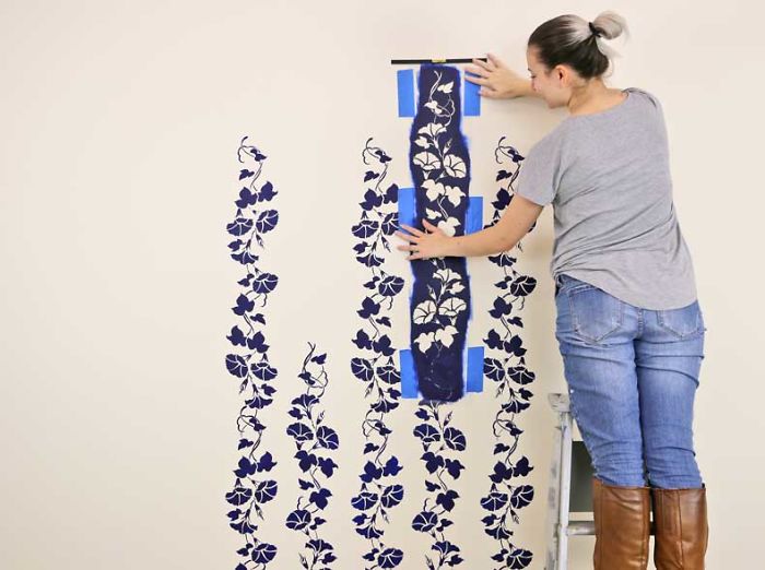 DIY Floral Accent Wall With Stencils DIY Floral Accent Wall With Stencils