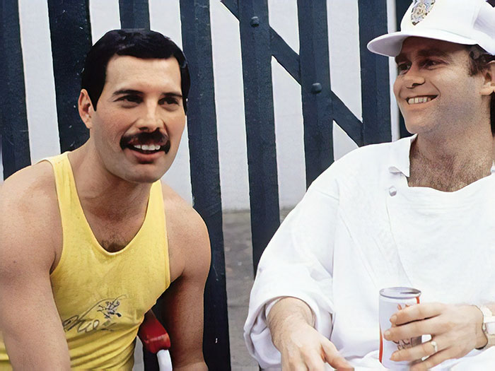 Elton John Shares A Story From Freddie Mercury’s Final Days And It Might Make You Cry Elton John Shares A Story From Freddie Mercury’s Final Days And It Might Make You Cry