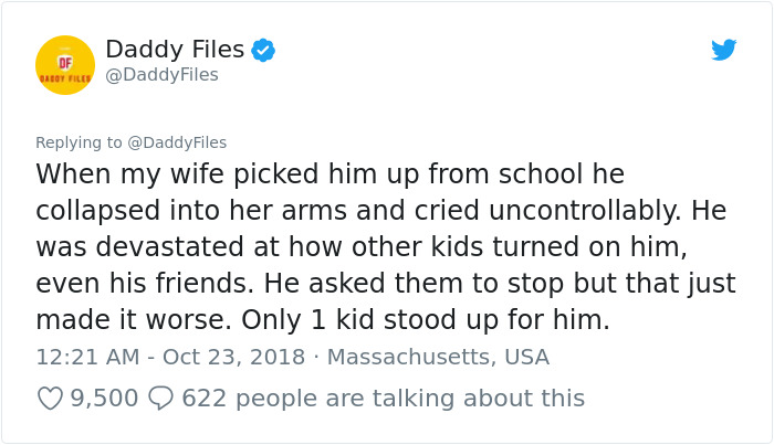 Boy Cries Uncontrollably After Getting Bullied For Wearing Nail Polish, And His Dad’s Response Goes Viral Boy Cries Uncontrollably After Getting Bullied For Wearing Nail Polish, And His Dad’s Response Goes Viral