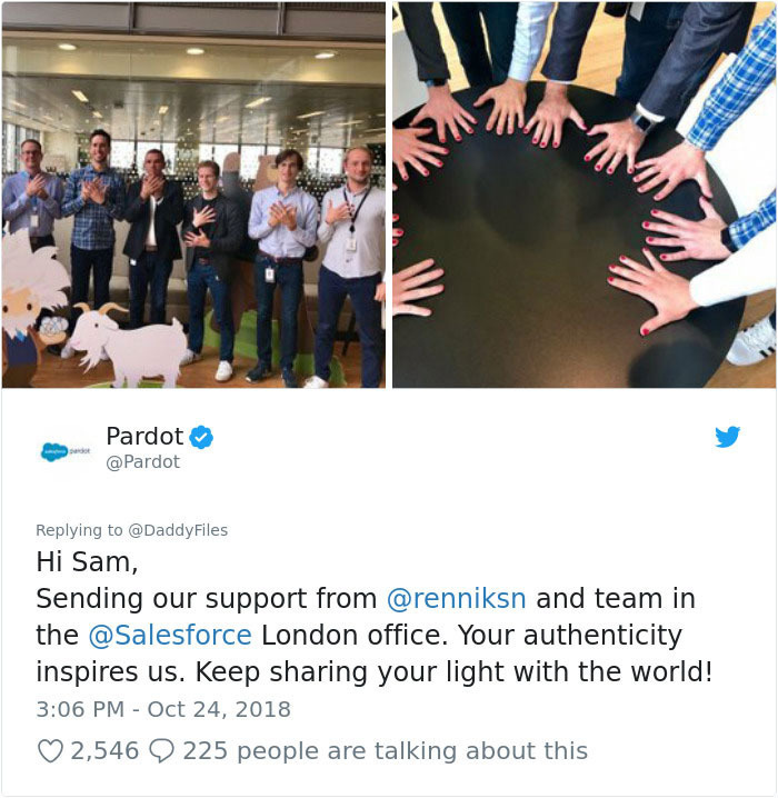 Boy Cries Uncontrollably After Getting Bullied For Wearing Nail Polish, And His Dad’s Response Goes Viral Boy Cries Uncontrollably After Getting Bullied For Wearing Nail Polish, And His Dad’s Response Goes Viral