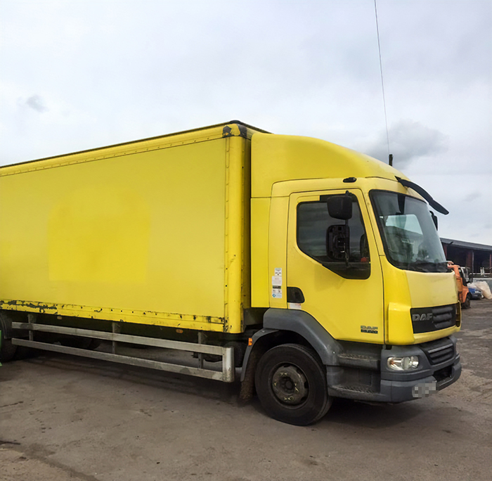 Couple Spends $25,000 To Convert Old Truck Into Mobile Home And It Looks Better Than Most Apartments